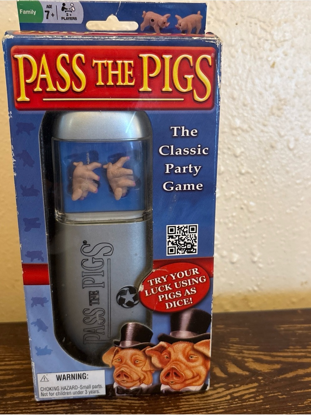 Pass the Pigs Classic Party Dice Game Complete